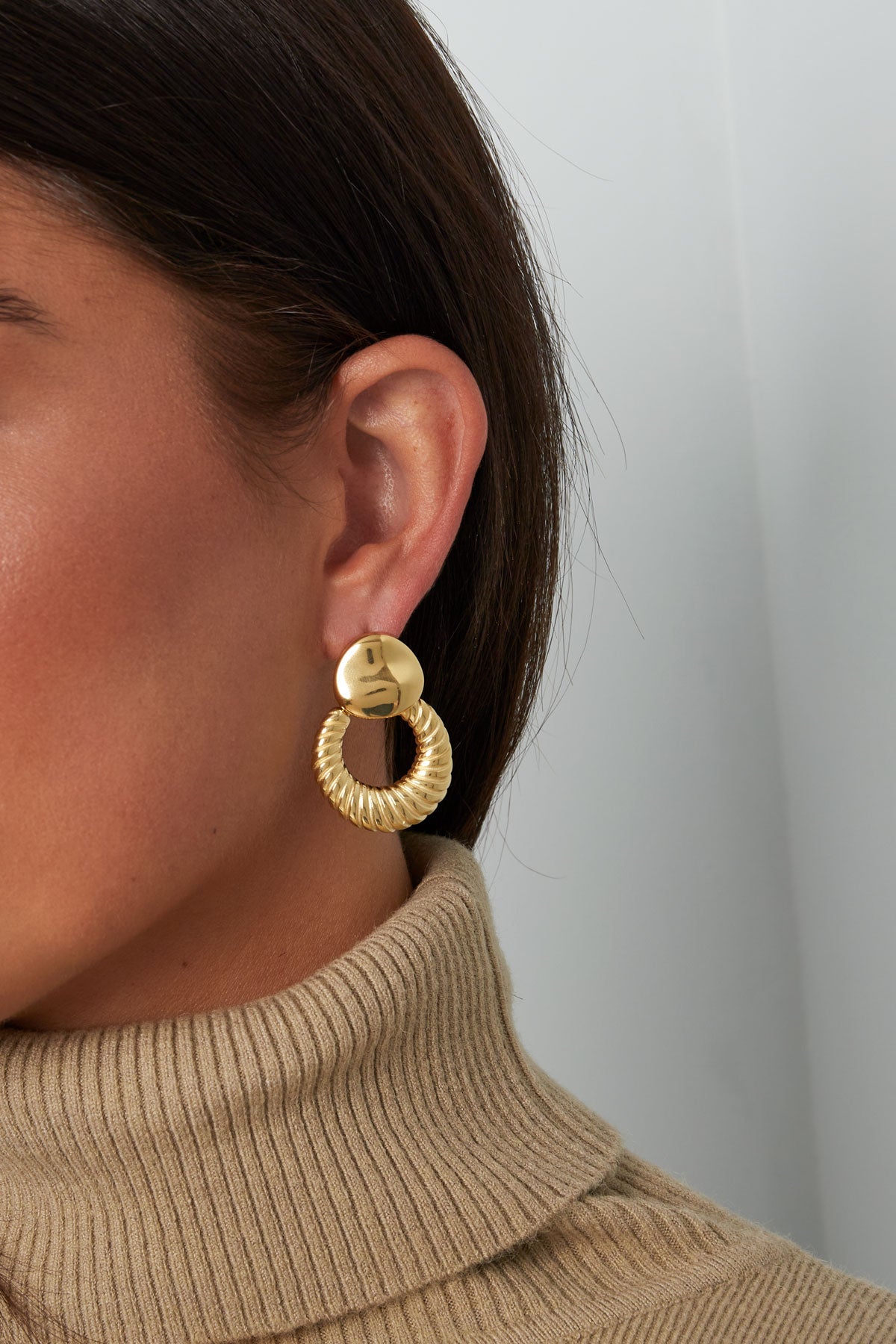 chic elegant earrings