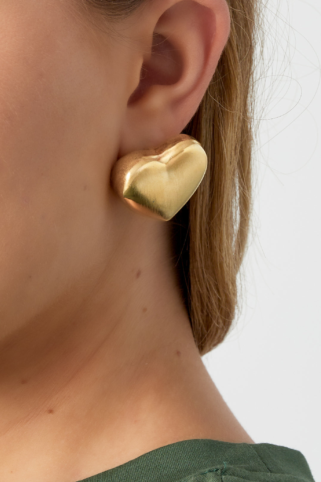 Soft heart studs earrings