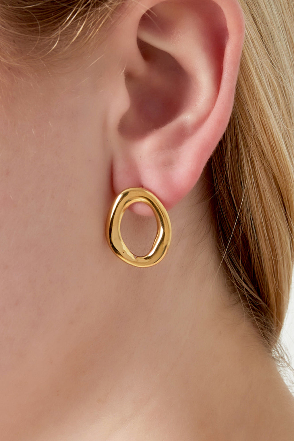 Oval
